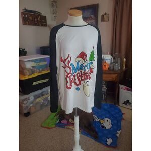 NWOT CHIC ME TSHIRT